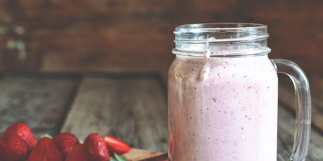 Σμούθι με φρούτα και λαχανικά | 3 ανοιξιάτικες συνταγές με λίγες θερμίδες