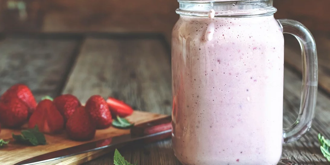 Καλοκαιρινά smoothies | Τρεις συνταγές για μείωση του κοιλιακού λίπους, για ενίσχυση του πεπτικού, για πρωινό