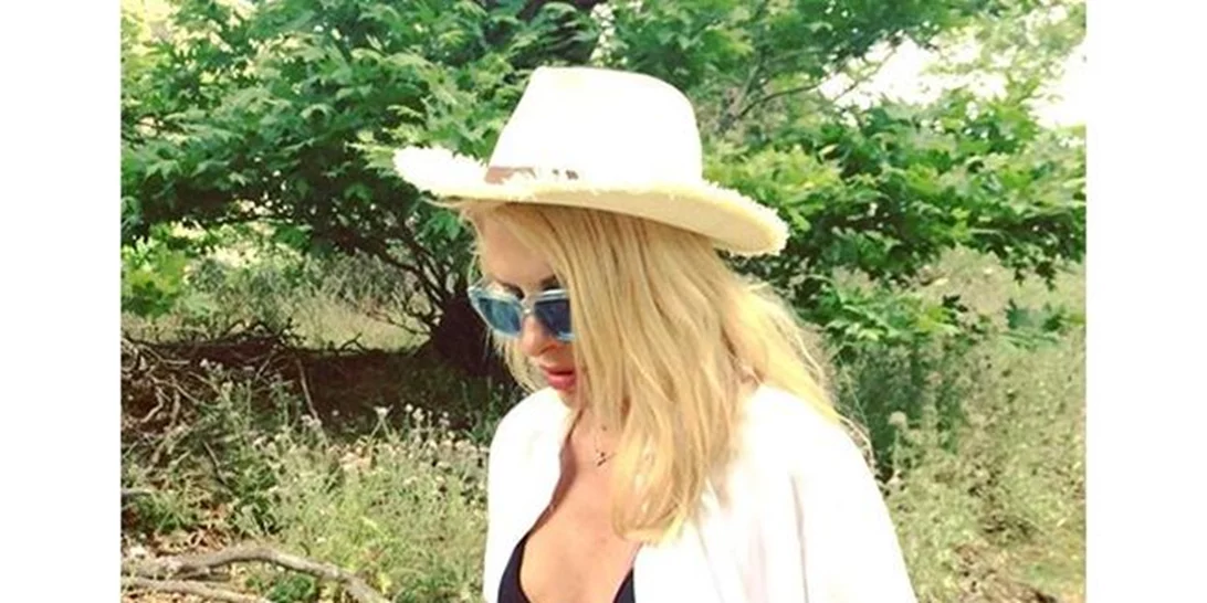 Ελένη Μενεγάκη: Φωτογραφίες από τον παράδεισό της την στην Άνδρο!