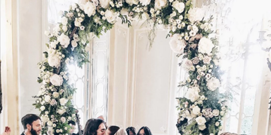 To Ιnstagram πήρε φωτιά! Ποια διάσημη blogger παντρεύτηκε με νυφικό Elie Saab;