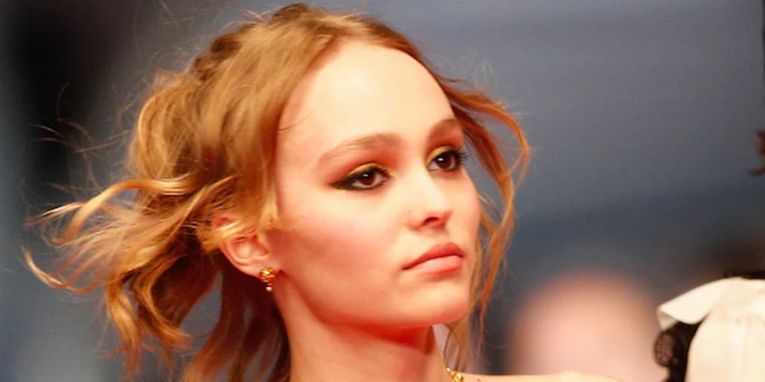 Lily Rose Depp: Η κόρη του Johnny Depp μαγεύει τις Κάννες!