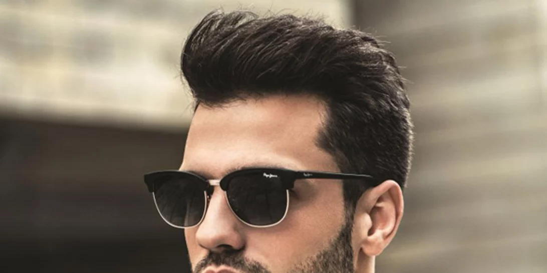 Κωνσταντίνος Αργυρός: Φωτογραφίζεται με τα γυαλιά ηλίου που θέλουν να φορέσουν όλοι!