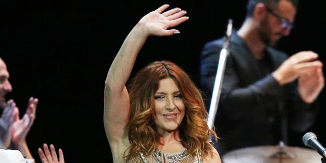 Όλες οι φωτογραφίες από την συναυλία της Έλενας Παπαρίζου στο θέατρο Παλλάς