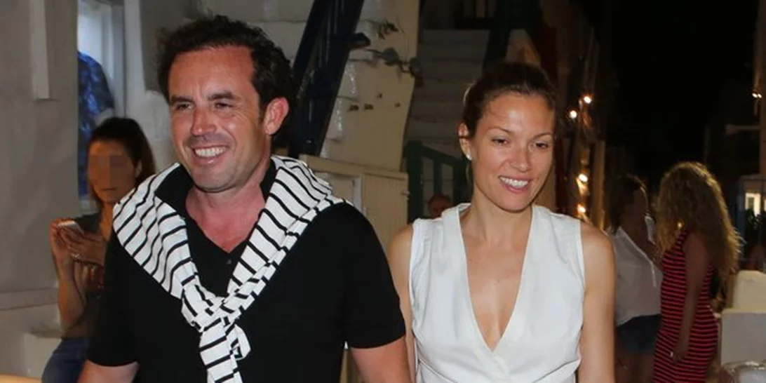 Ηλίας Κρασσάς - Βίκυ Καγιά: Βόλτα στα σοκάκια της Μυκόνου