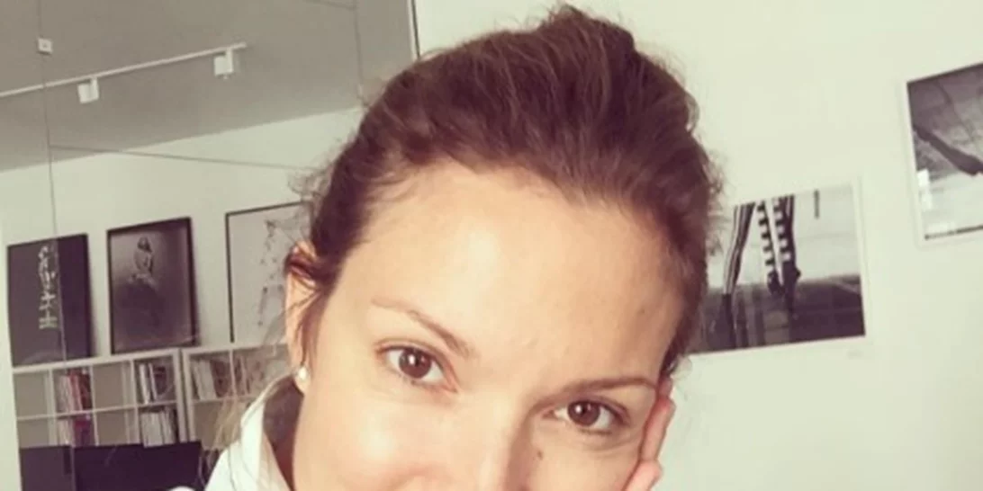 Βίκυ Καγιά: Μας δείχνει την κόρη της να παίζει στην παραλία!