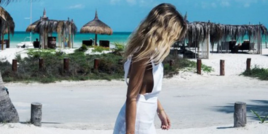 Έτσι φορούν τώρα το λευκό χρώμα οι πιο stylish bloggers!