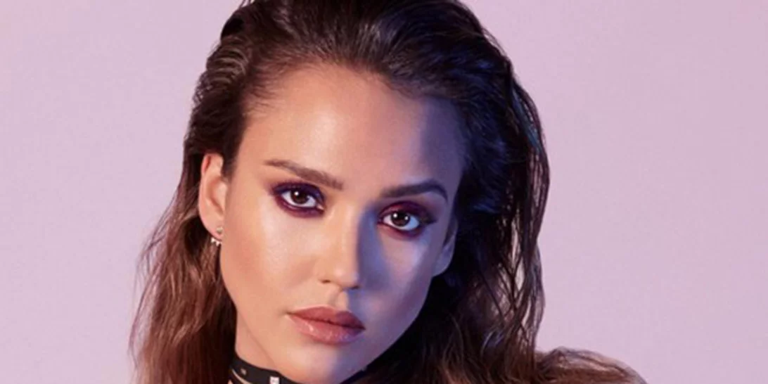 Jessica Alba: Τι κάνει για να ξυπνά πάντα με όμορφα μαλλιά;