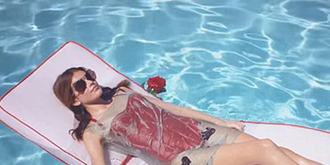 Kaia Gerber: Στην πρώτη της καμπάνια για την εταιρεία Miu-Miu