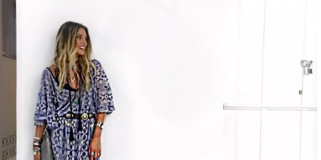 Αθήνα Οικονομάκου: Νέες σέξι αναρτήσεις από τη Σαντορίνη