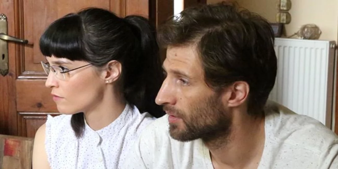 «Η λέξη που δεν λες»: Οι πρώτες φωτογραφίες από τα γυρίσματα της νέας τηλεοπτικής σειράς του Alpha