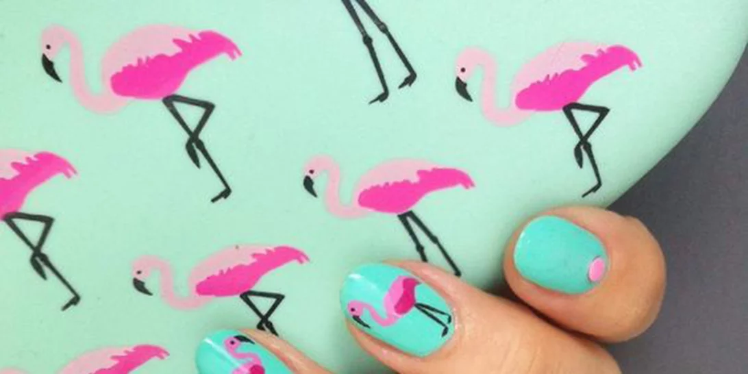 #maniMonday: Το πιο cool nail art θέλει ένα flamingo να κάθεται στα νύχια σου!