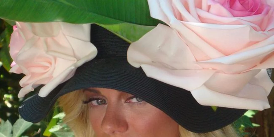 Ζέτα Μακρυπούλια: Παιχνίδια στο πάτωμα με τα δίδυμα της Ρούλας Ρέβη