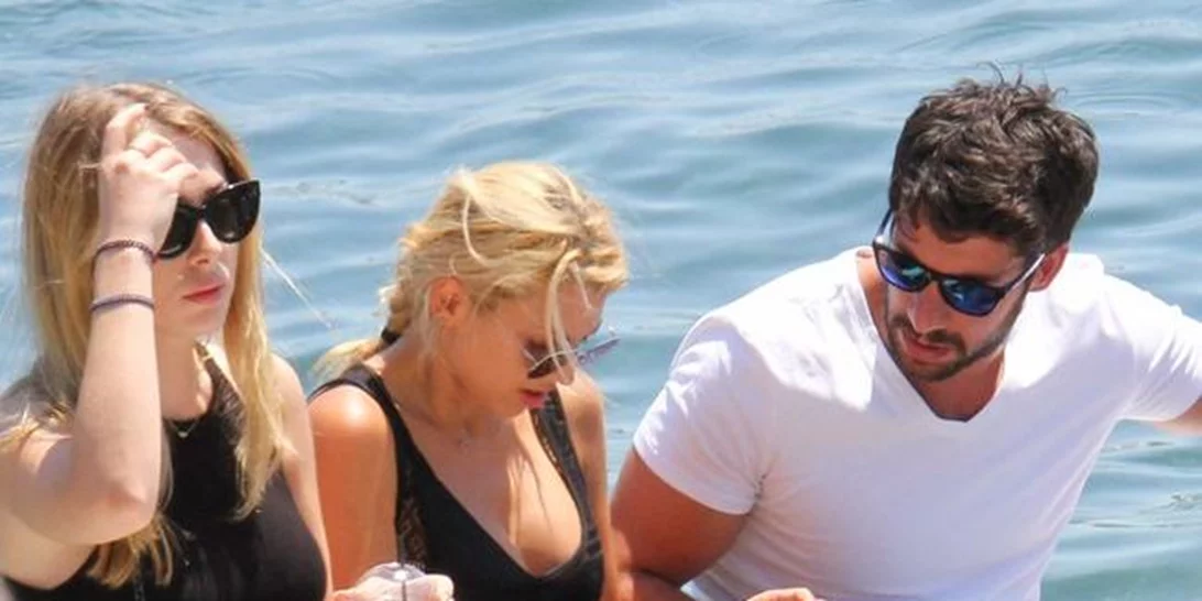 Κωνσταντίνα Σπυροπούλου - Γιώργος Κωτσοβός: Αγκαλιά στο φουσκωτό