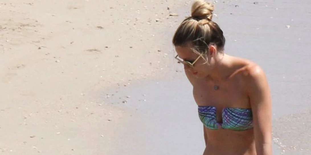 Μαριέττα Χρουσαλά - Λεό Πατίτσας: Για μπάνιο με τα παιδιά στο Πόρτο Χέλι