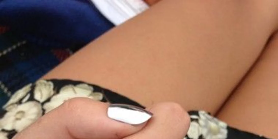 #maniMonday: Τι γίνεται πλέον με τα mirror nails;