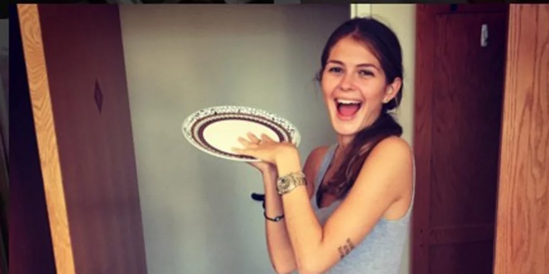 Αμαλία Κωστοπούλου: Ποζάρει με ολόσωμο μαγιό και μας εντυπωσιάζει