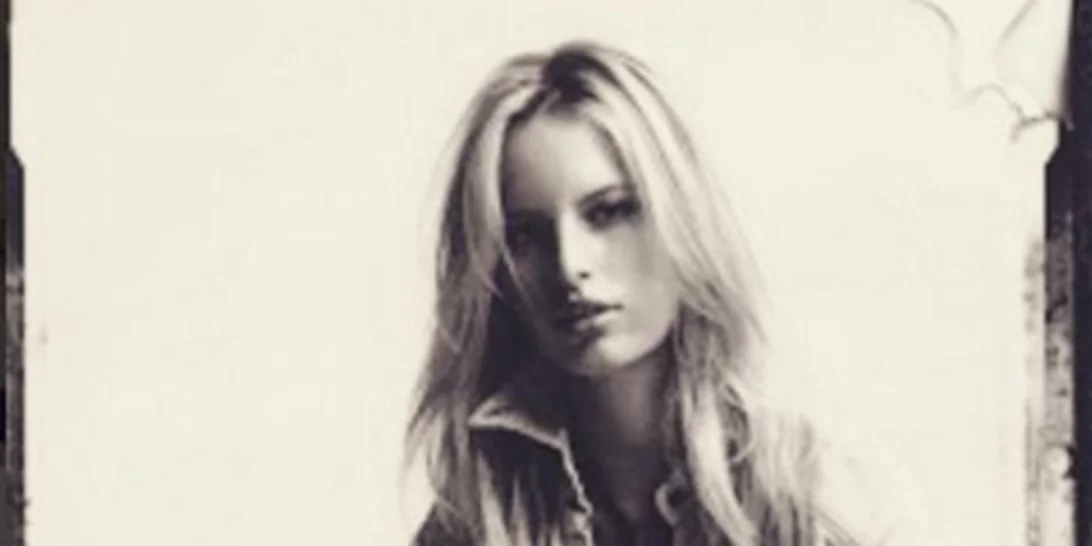 Karolina Kurkova: Διακοπές στο Αιγαίο κάνει το διάσημο μοντέλο!