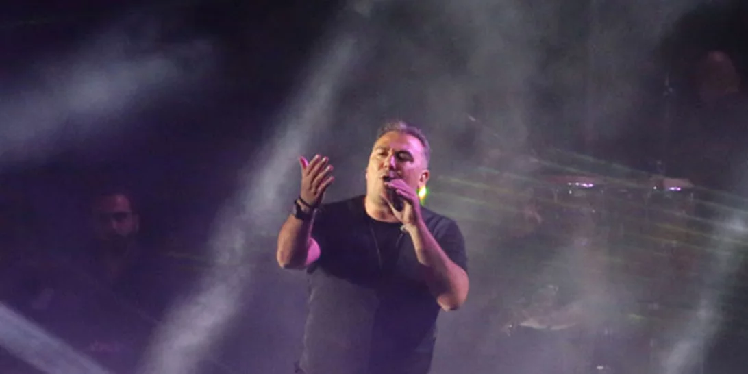 Όλοι οι διάσημοι που βρέθηκαν στη συναυλία του Αντώνη Ρέμου στο Nammos