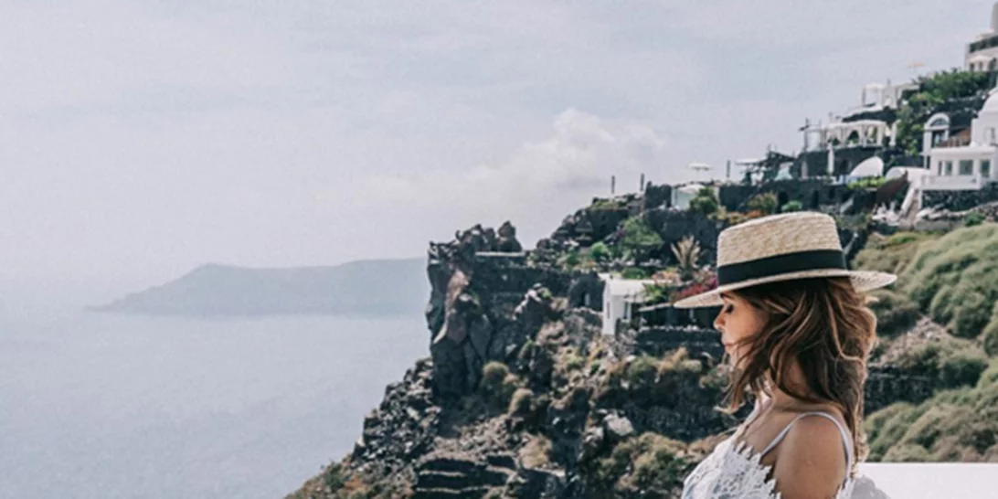 Έτσι φορούν το off the shoulder φόρεμα τα it-girls!