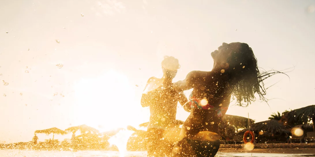 Τι θέλει κάθε ζώδιο στις διακοπές και πώς θα περάσεις καλύτερα αν είσαι single ή ζευγάρι