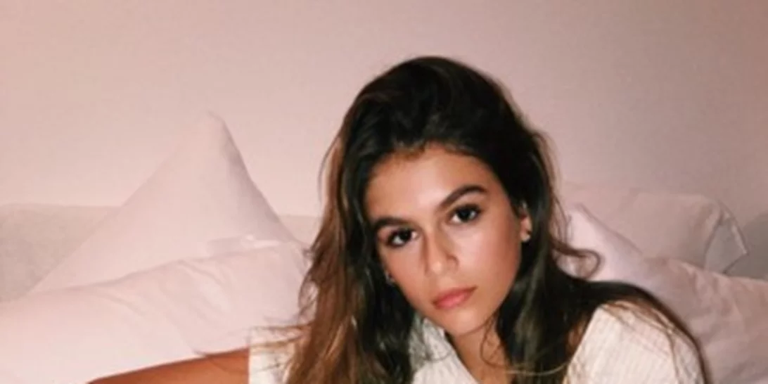 Kaia Gerber: Μας δείχνει τους τέλειους κοιλιακούς της με μια ανάρτηση