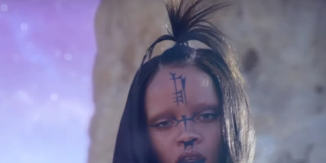 Rihanna: Το νέο της βιντεοκλίπ θα περάσει στην ιστορία. Μαντεύεις τον λόγο;