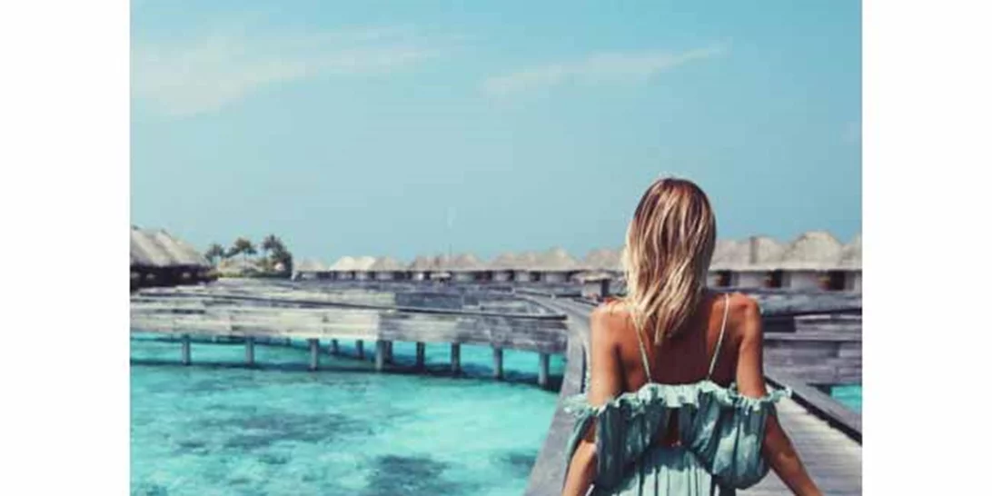 Travel Girls: Τι φορούν και πού ταξιδεύουν τα πιο stylish κορίτσια του instagram;