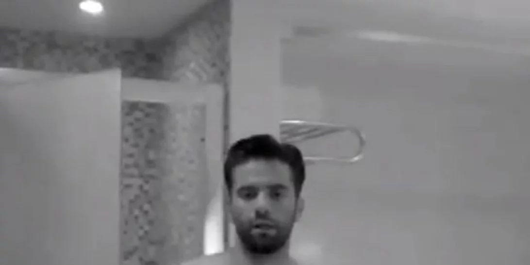 Θοδωρής Μαραντίνης: Δείτε τον ολόγυμνο!