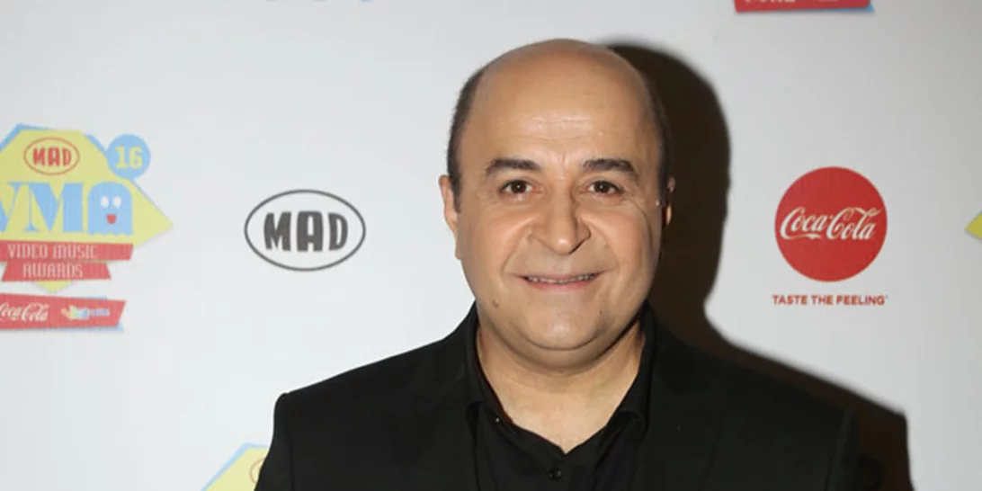 Ο Μάρκος Σεφερλής έγινε...Lady Gaga! Ανακαλύψαμε το γιατί... (βίντεο)