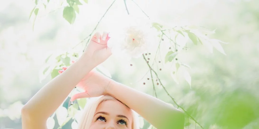 Πώς θα σώσεις τα μαλλιά σου με τη χρήση βοτάνων!