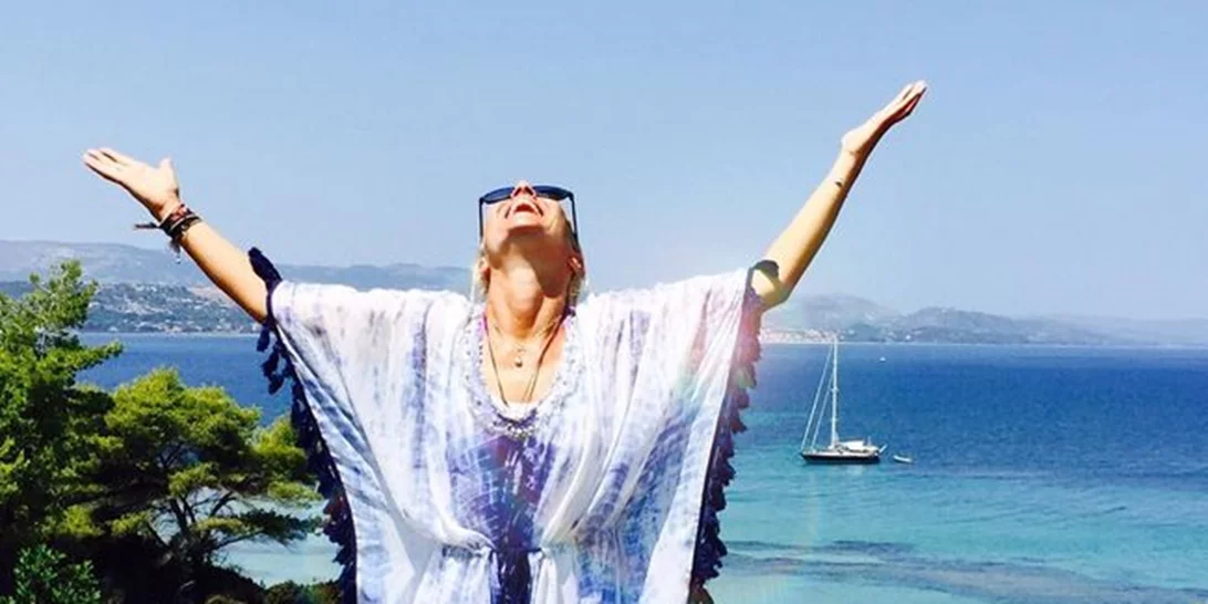 Μαρία Μπεκατώρου: Ποζάρει με μαγιό και χωρίς ίχνος μακιγιάζ!