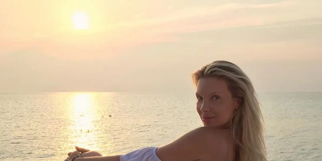 Χριστίνα Αλούπη: Η χιουμοριστική φωτογραφία από την παραλία με φουσκωμένη κοιλίτσα