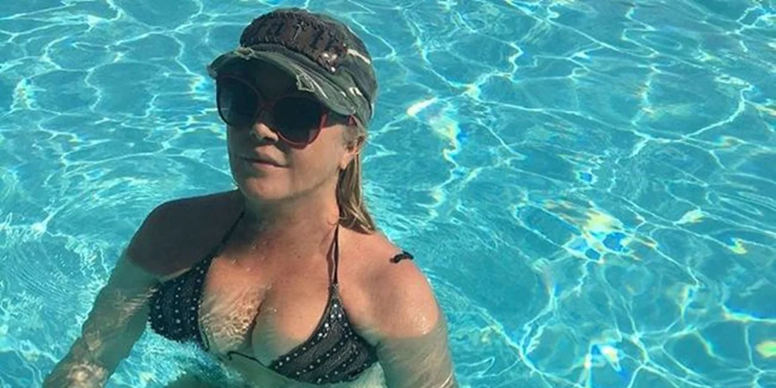 Ρούλα Κορομηλά: Η selfie στο κρεβάτι