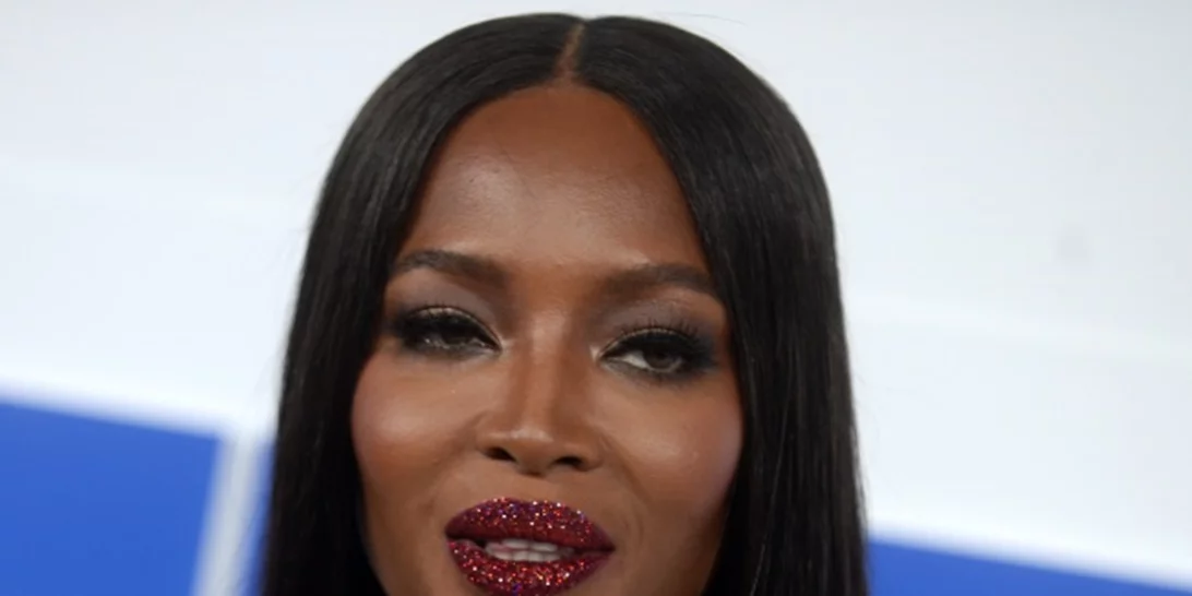 Naomi Campbell: Ξεκίνησε την νέα selfie τρέλα στο instagram!