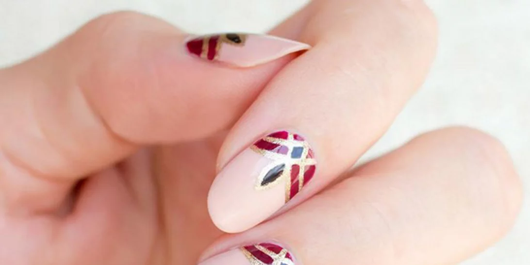 #maniMonday: Έτσι πρέπει να βάψεις τα νύχια σου τώρα!