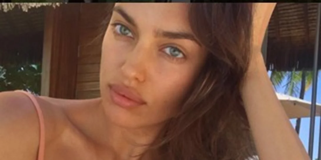 Irina Shayk: Δες τη να κάνει πασαρέλα μπροστά από τον Πύργο του Άιφελ