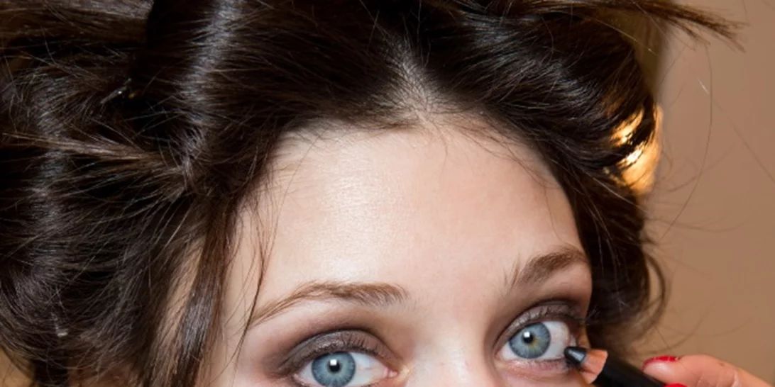 Λερώνεσαι κατά τη διάρκεια του μακιγιάζ; Όχι πια!