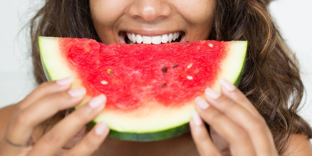 Διατροφή για τον καύσωνα | Οι τροφές που θα σε ενυδατώσουν τώρα