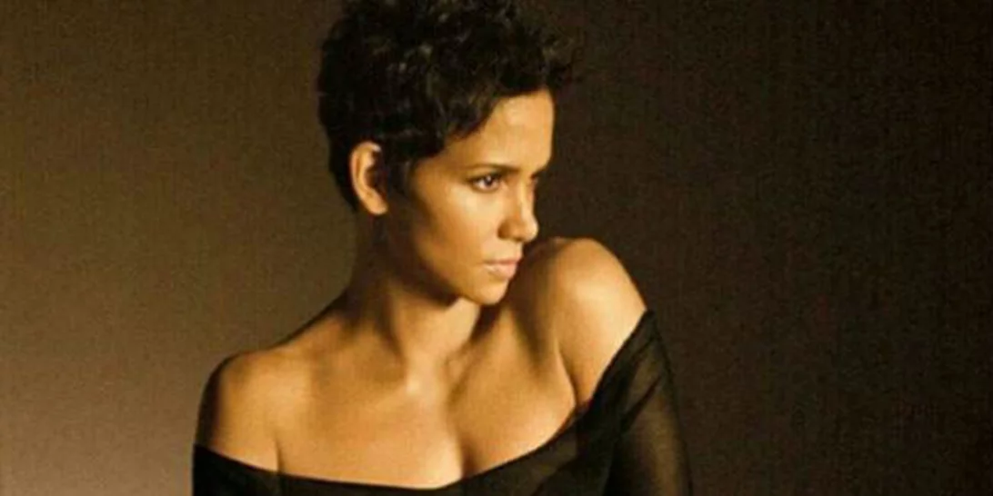 Halle Berry: Έκλεισε τα 50 της χρόνια και μας παρουσίασε το άψογο κορμί της!