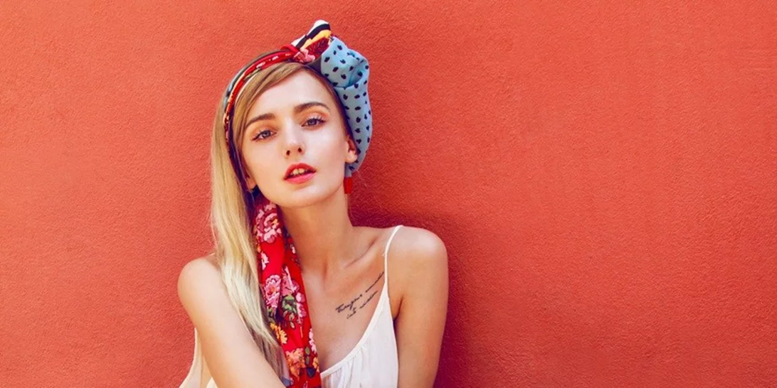 Μπαντάνες για μαλλιά | Αυτό είναι το απόλυτο trend που καλοκαιριού