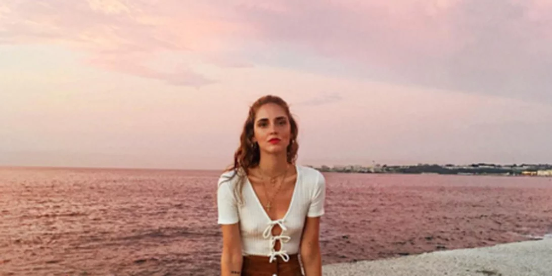 Mίνι φούστα: 6 stylish συνδυασμοί για να κάνεις σήμερα!