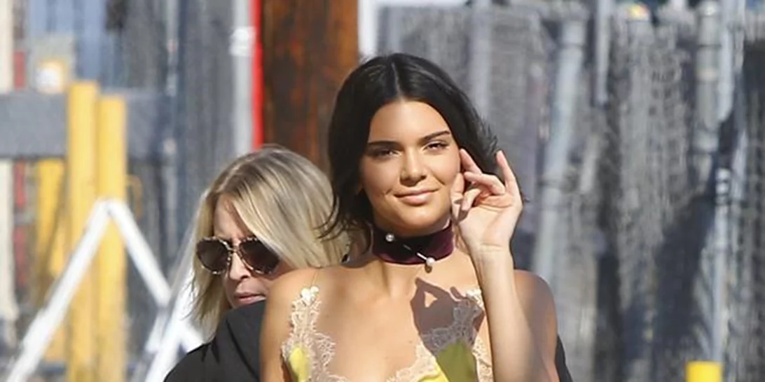 Kendall Jenner: Υιοθέτησε την πιο κομψή της εμφάνιση