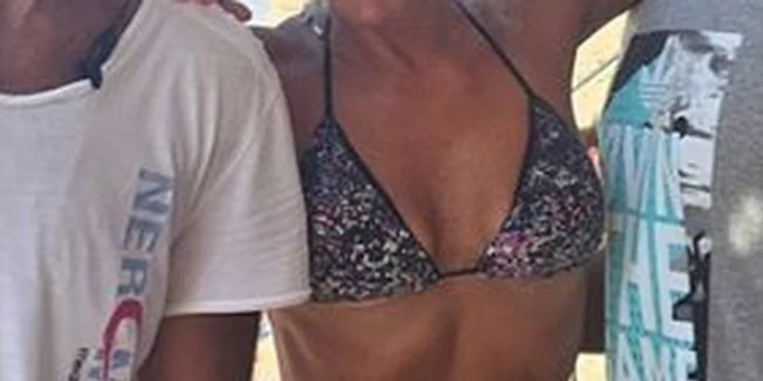 Μπορείτε να μαντέψετε ποια Ελληνίδα ηθοποιός έχει αυτούς τους κοιλιακούς;