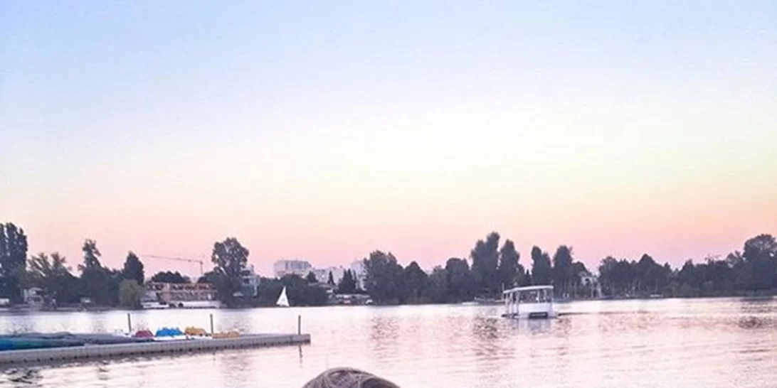 Τα πρώτα φθινοπωρινά looks των επώνυμων Ελληνίδων