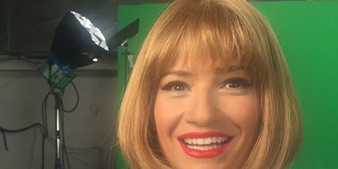 Φαίη Σκορδά: Βίντεο από τα backstage του νέου trailer του «Πρω1νού»