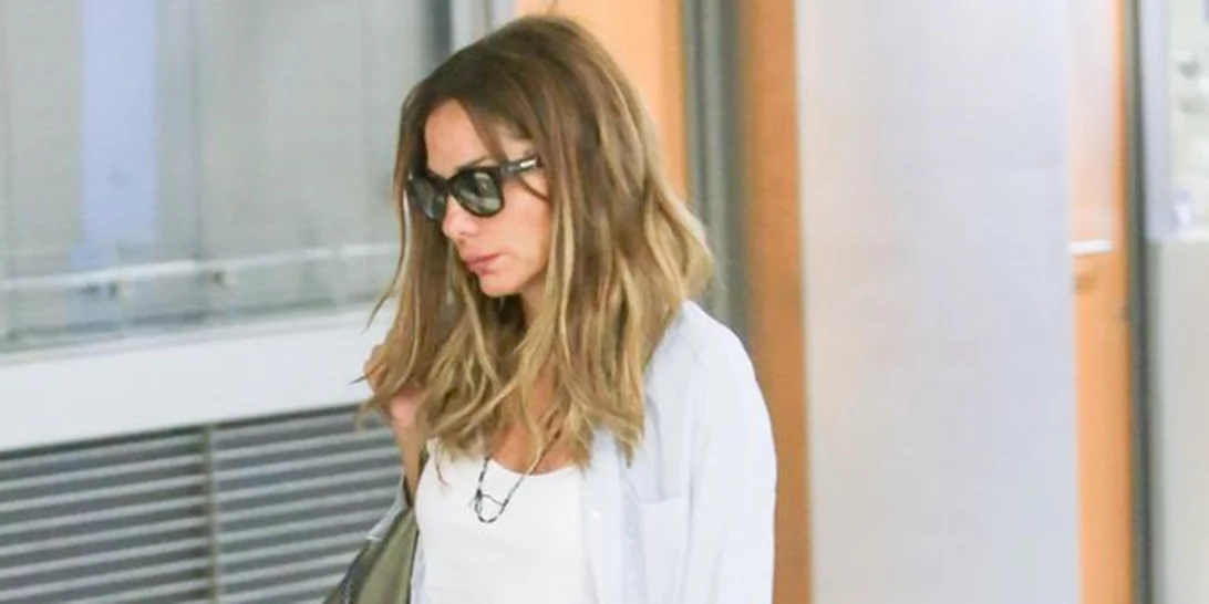 Δέσποινα Βανδή: Με το πιο cool outfit στο αεροδρόμιο Θεσσαλονίκης