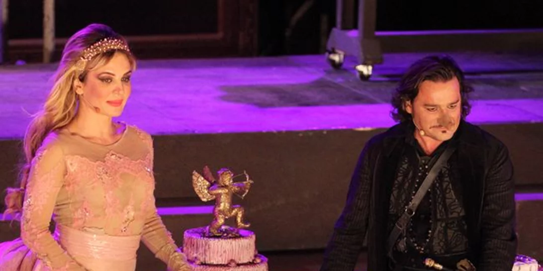 Ποιοι επώνυμοι παρακολούθησαν την παράσταση «Συρανό ντε Μπερζεράκ» με Χαραλαμπόπουλο και Ματσούκα