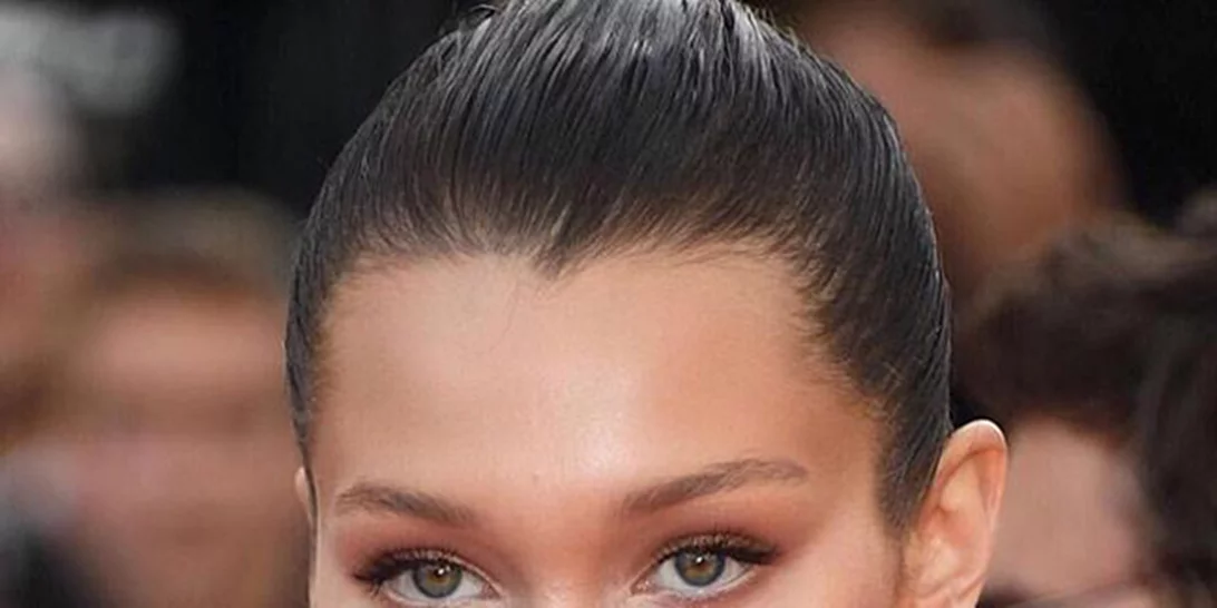 Bella Hadid: Ποζάρει στον φακό του ρωσικού Harper's Bazaar και μας κάνει να την ερωτευτούμε