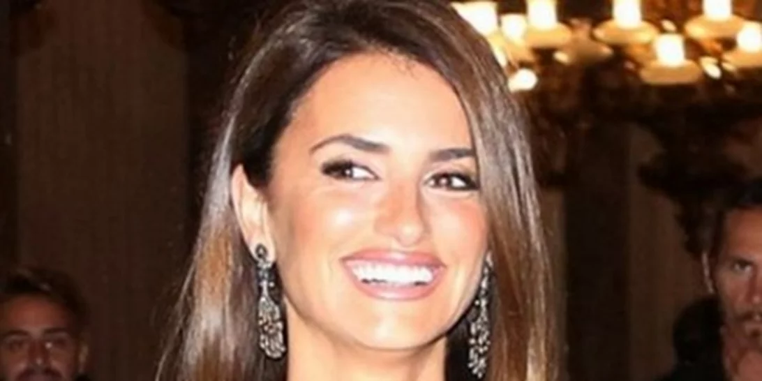 Penelope Cruz: Στο ονειρεμένο Gala Dinner της Carpisa στα Βασιλικά Ανάκτορα της Caserta