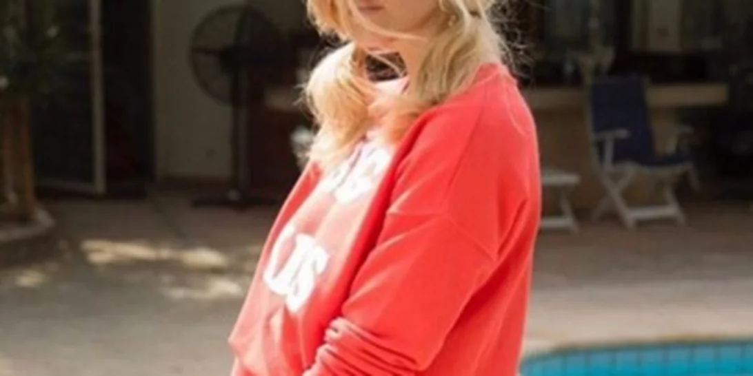 Κι όμως, αυτό είναι το σώμα της σταρ 6 εβδομάδες μετά τη γέννα